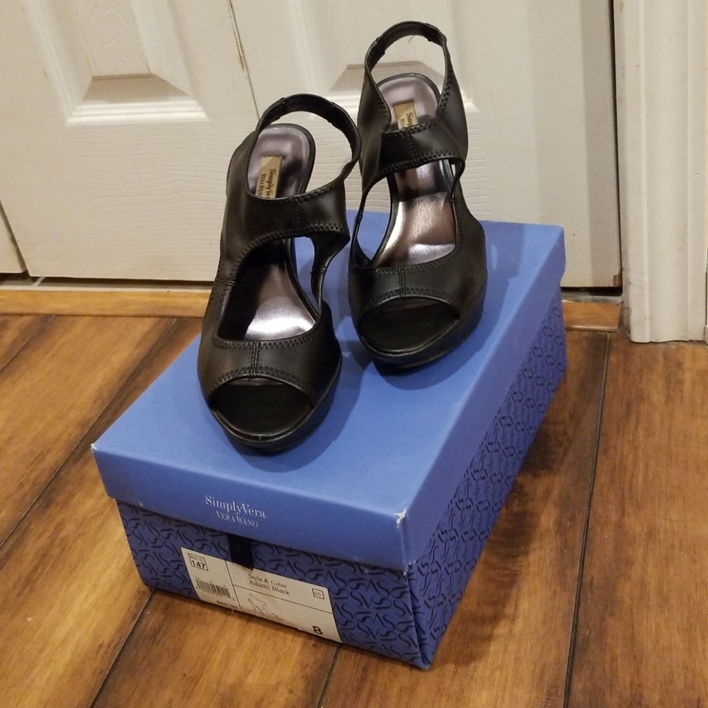 Vera Wang high heel